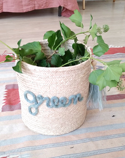 Grand panier à jouets tressé Arc-en-ciel avec pompons – Etmacreation