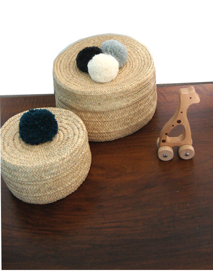 Boite-ronde-pompons-marine-