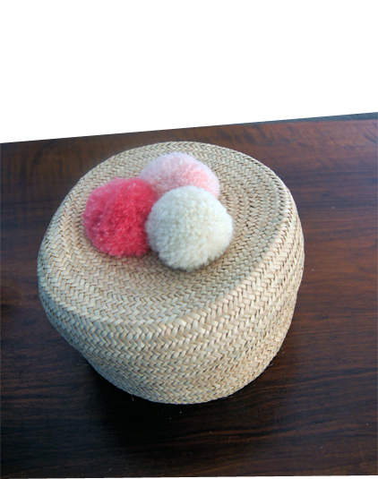 Boite ronde pompons rose