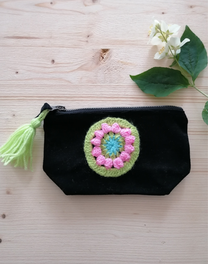 Trousse-de-voyage-noir-crochet