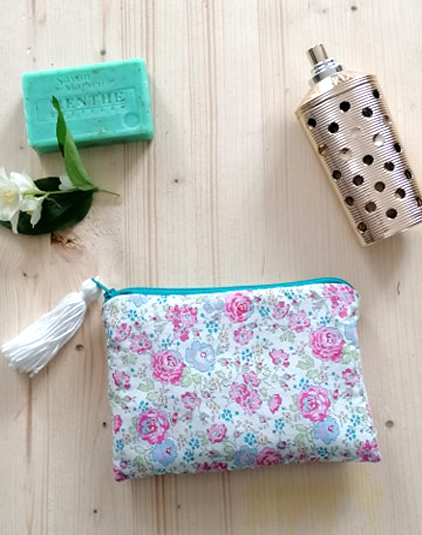 Trousse-motif-fleuri