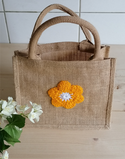 Mini-sac-fleur-crochet-jaune