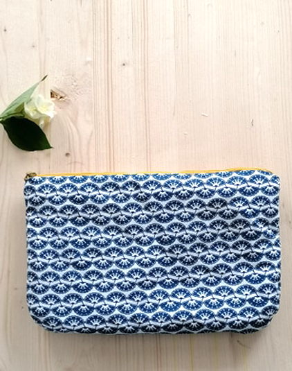 Trousse-motif-bleu